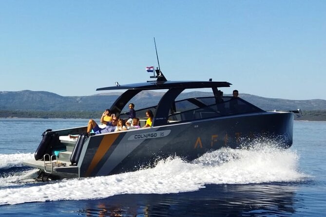 Private Luxury boat from Hvar, Brač and Split - How the skipper chooses your stops around Hvar and Brač
