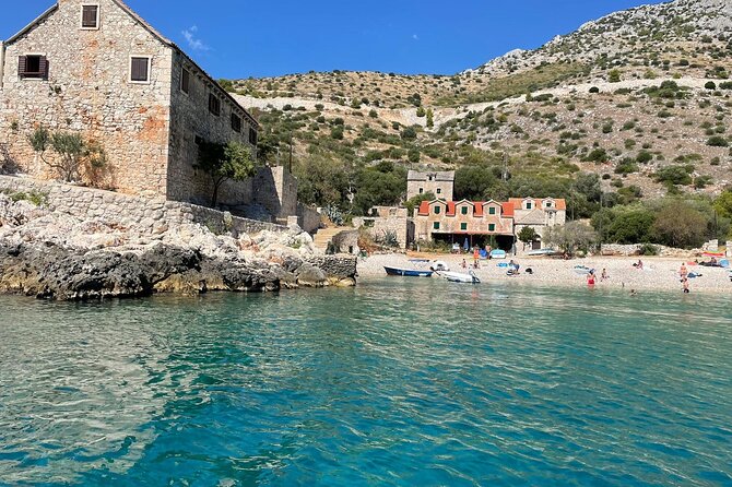 Private Luxury boat from Hvar, Brač and Split - Price, fuel costs, and real value for a group up to 12