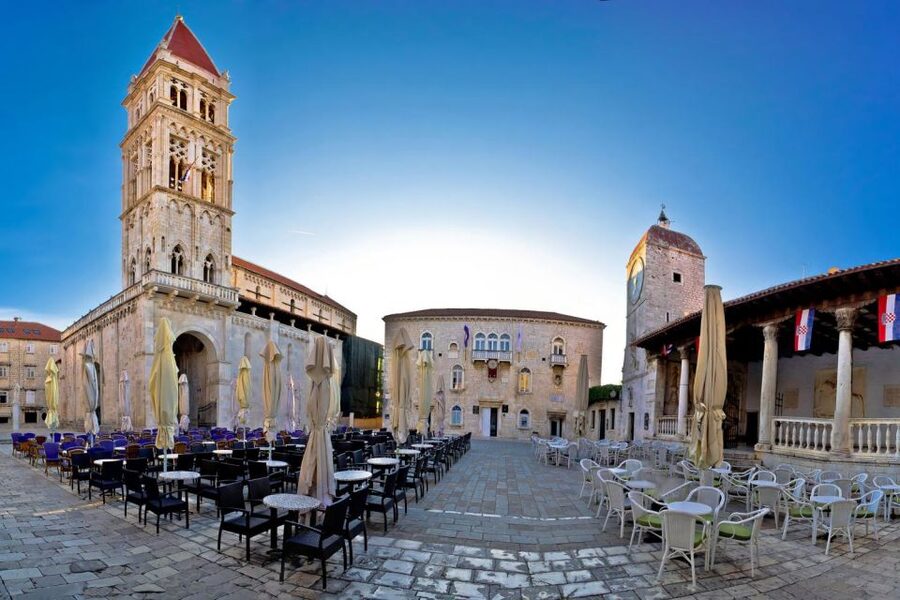 Private Split & Trogir Wine Tasting & Vineyard with Sea View - The van ride: short transfer, no wasted time