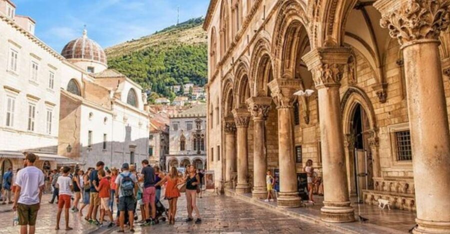 Private Tour: Dubrovnik Highlights Walking Tour - Pile Square meet-up and a fast start on Stradun