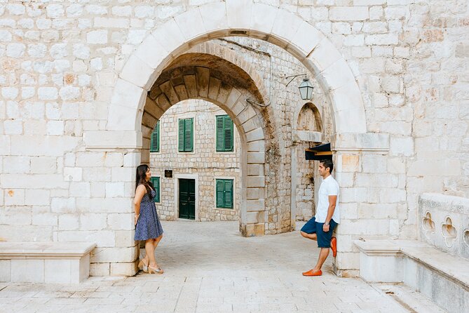 Private Vacation Photography Session with Local Photographer in Dubrovnik - What happens during the one-hour shoot on the ground