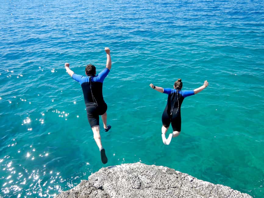Pula: 3-hrs Kayak, Cliffs & Snorkeling Small Group Adventure - The cliff-jumping moment: adrenaline with a guide in charge