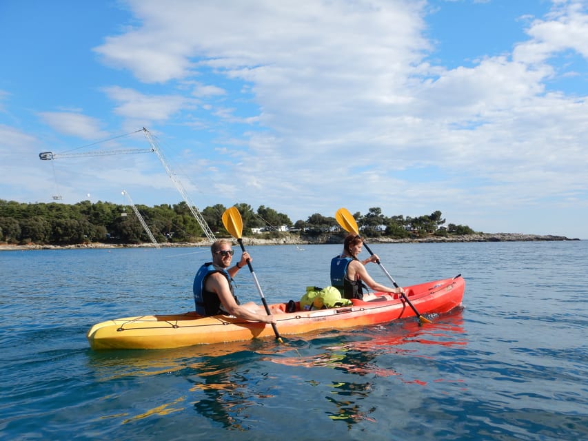 Pula: 3-hrs Kayak, Cliffs & Snorkeling Small Group Adventure - Group size and guide attention: why max 8 matters
