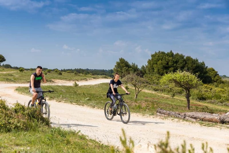 Pula: 30-Kilometer E-Bike Tour to Cape Kamenjak - The Return Ride Through Banjole, Vinkuran, and Pješčana uvala