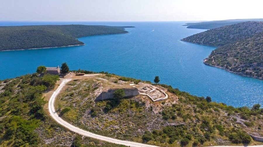 Pula and Rovinj: 1, 2, 2.5 or 4-Hour Istra Quad Safari - The signature stops: Puntera, Turnina Castle, and the sea at Raška Bay