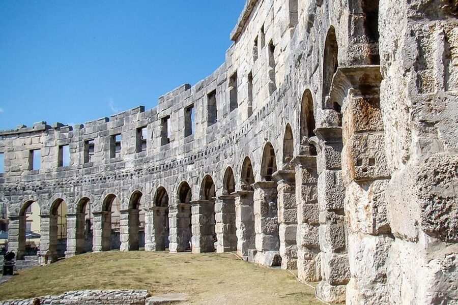 Pula: Arena Entrance Ticket - Underground gladiator level: olive oil and wine, not just sword drama