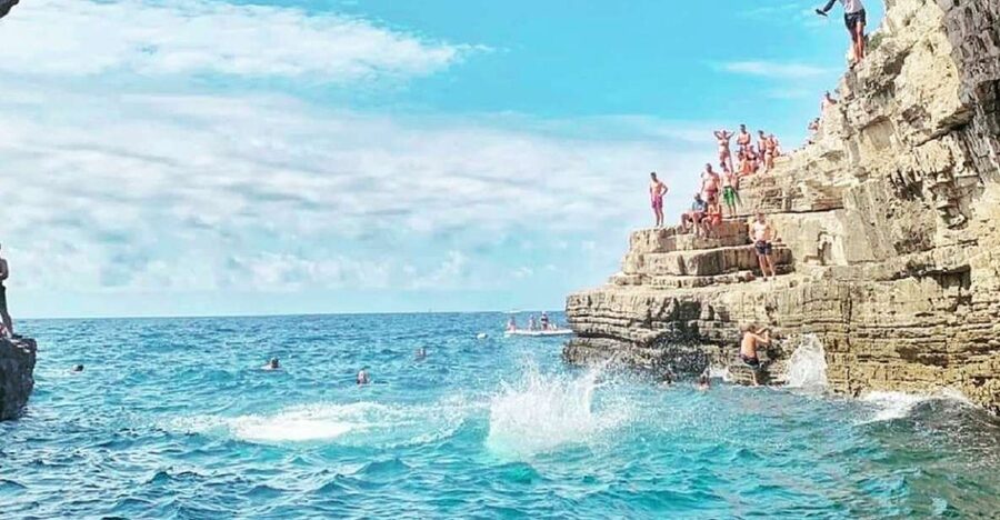 Pula: Bike Tour of Ancient Pula & Aquatic Adventures - Pedal the ancient core, then roll into the coastline views