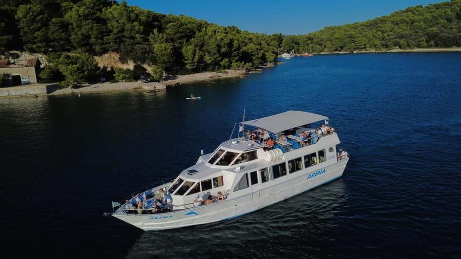 Pula: Brijuni National Park Dolphin Watching Tour w/Dinner - From Pula Harbor to Brijuni: the Arena boat setup that matters