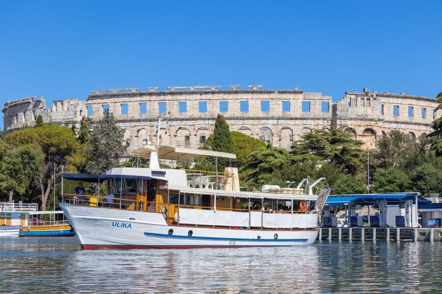Pula: Brijuni National Park Sunset, Dolphins & Dinner Cruise - Jackets, weather changes, and avoiding seasickness trouble