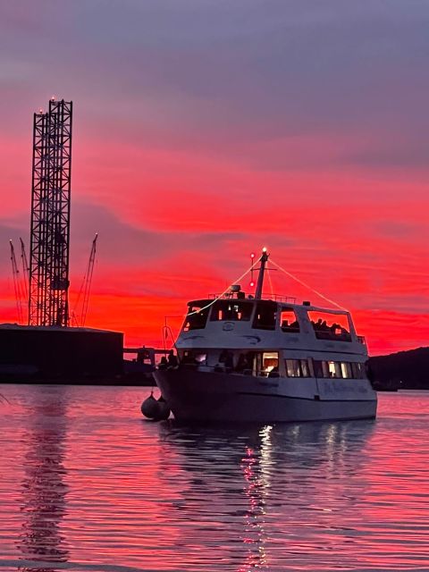 Pula: Dolphin Watching in Brijuni Park with Dinner & Drinks - The return to Pula: sunset views and the Lighting Giants