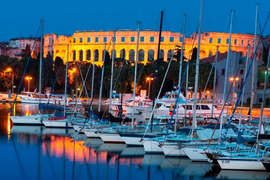 Pula: Harbor Cruise with unlimited Drinks - Punta Christo: Where the Cruise Slows Down Visually