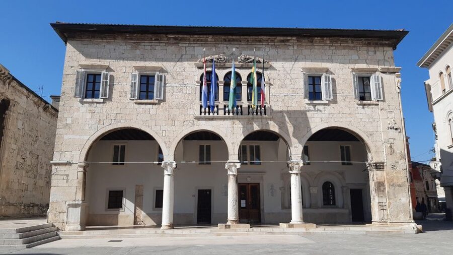 Pula: Historic Sites Private Walking Tour - From Venetian walls to real city views at Pula Castle