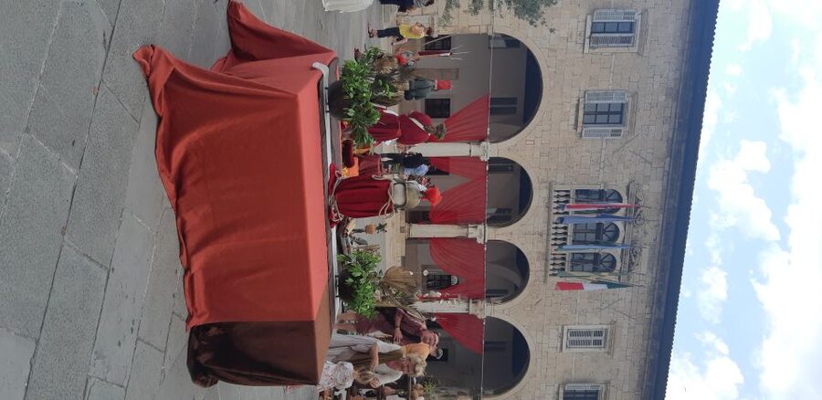 Pula: Historic Walking Tour with Local Guide & City Views - Key highlights you will feel right away
