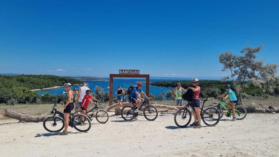 Pula: Kamenjak Bike Tour with Blue Cave and Cliffs Visit - Your Guide Matters, and the Feedback Shows It
