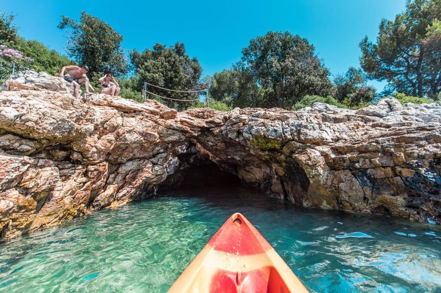 Pula: Kayak Adventure with Cave & Island Snorkeling - Guides and Group Style: Why People Feel Taken Care Of
