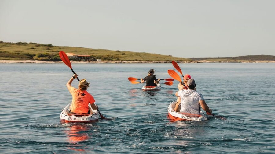 Pula: kayak tour, Seagulls rocks, military zone, snorkeling - Who this tour suits best