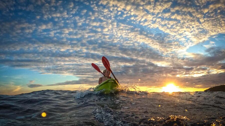Pula: Kayaking, Snorkeling, Cliff jumping, photos included - Cliff jumping, with guide coaching and real safety sense