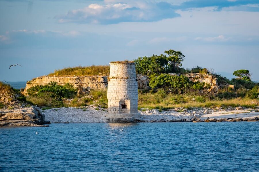 Pula: National Park Brijuni, 2 swimming stops, lunch, drinks - Who this trip fits best, and who should skip it
