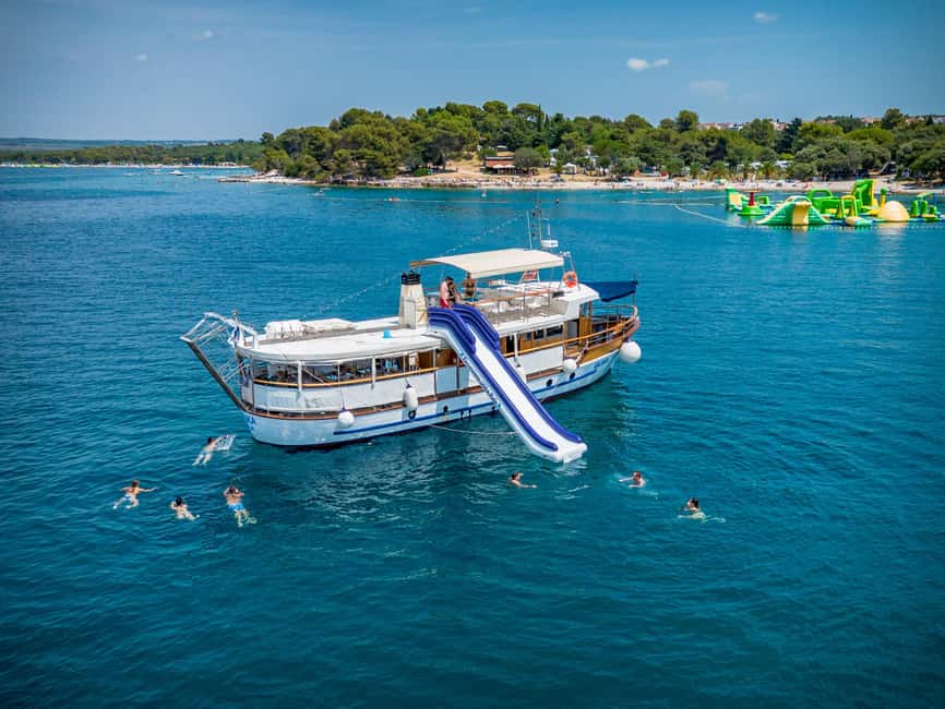 Pula: National Park Brijuni, 2 swimming stops, lunch, drinks - Getting on board at Excursion Ulika Pula in Port Pula