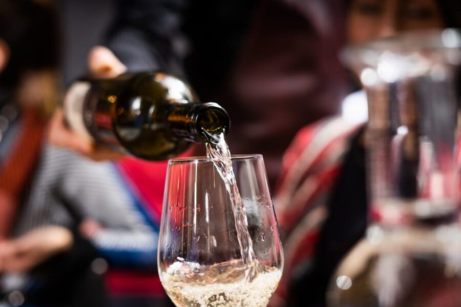 Pula: Old Town Walking Tour for Foodies with Dinner and Wine - Three glasses of wine: how the drinking fits the meal