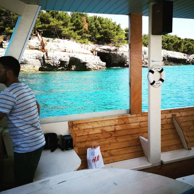 Pula Verudela: Glass-Bottom Boat and Swim with Fish Tour - Pješčana uvala: where you first read the seabed