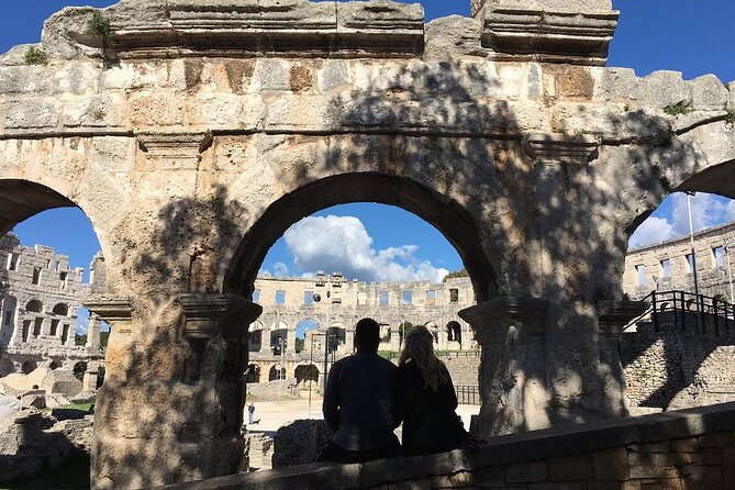 Pula walking tour - Amphitheatre de Pula: the Roman star, seen the practical way