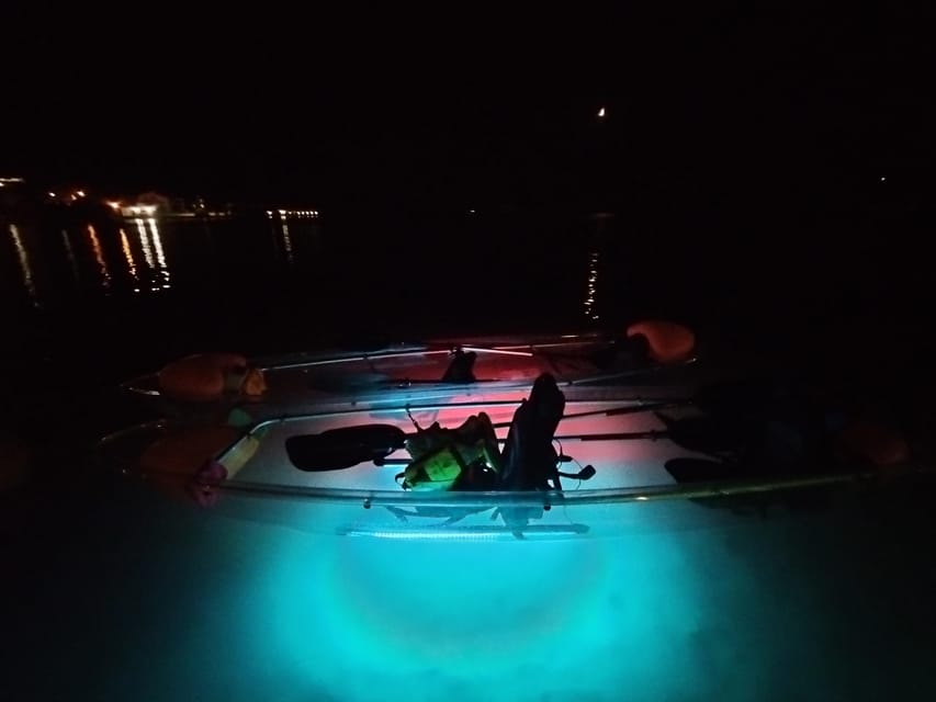 Rab: Night adventures illuminated transparent kayaks - Practical tips for your night on the water in Lopar