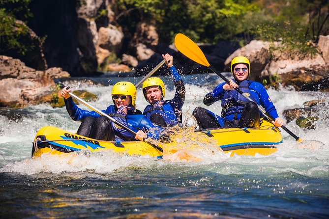 Rafting in upper part of Cetina river from Split or Blato n/C - Rapids class I-II: the sweet spot for first-timers