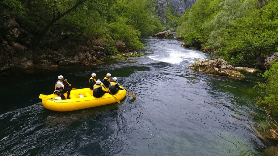 Rafting on the Cetina river - Pinta Rafting and the Guide Styles That Keep You Calm