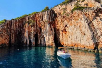 Red Rocks and Hvar Full Day Tour from Split and Brac