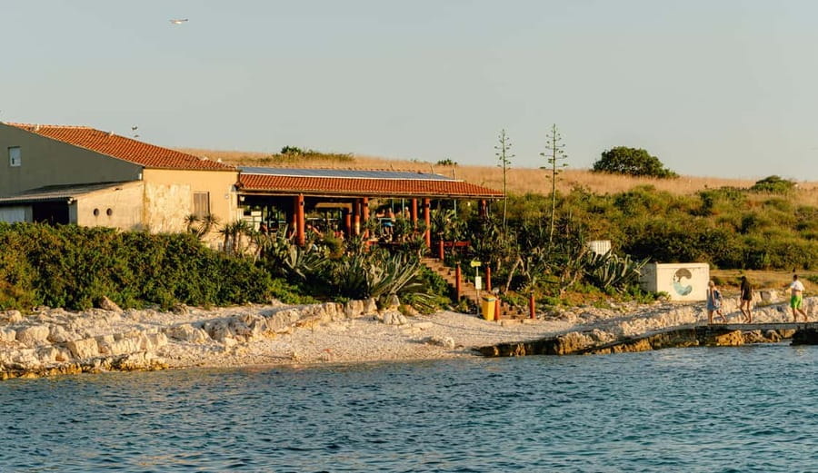 Rent a boat up to 6 person on Cape Kamenjak Nature Park - Fenoliga Island, Porer Lighthouse, and the Cruise Between