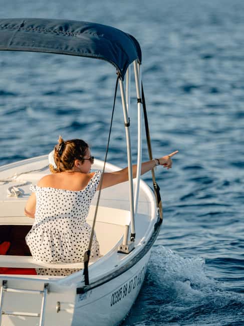 Rent a boat up to 6 person on Cape Kamenjak Nature Park - Getting Help on the Day: Instructions, Weather Updates, and the Human Touch