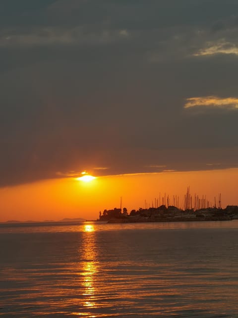 Romantic Sunset tour around Zadar with Drinks - How the route works: coast line, archipelago cruising, and relaxing pace