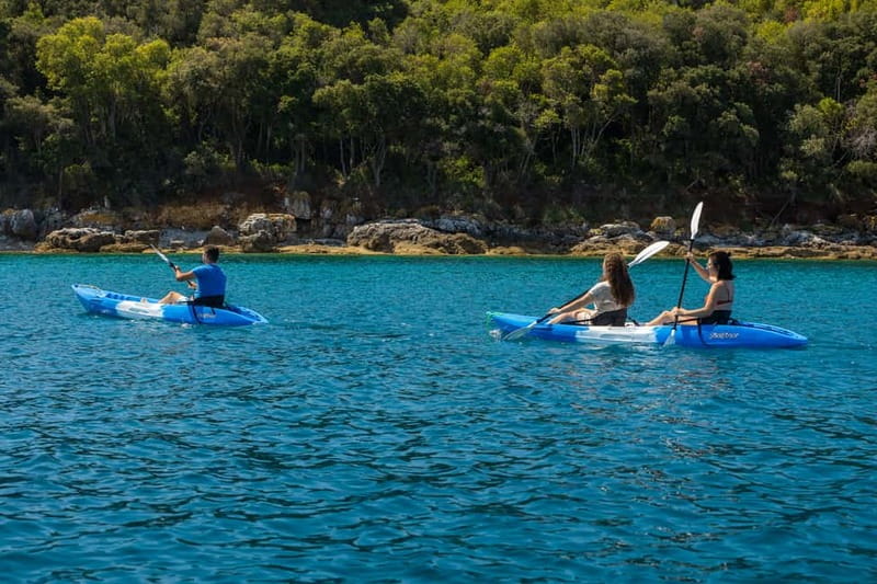 Rovinj Islands: 4-Hour Guided Kayak Tour with drinks - Arriving at Villas Rubin’s Small Harbor (and finding the boats fast)