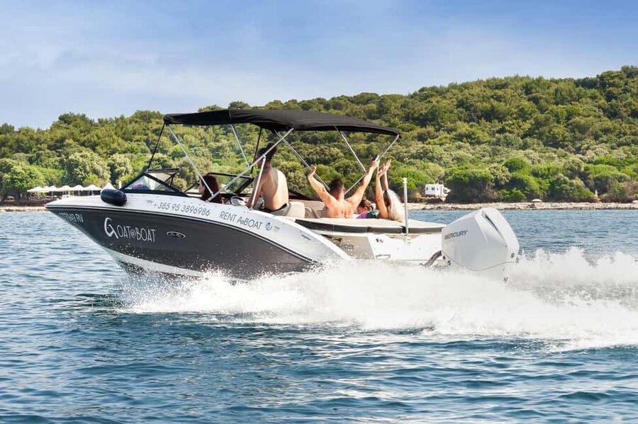Rovinj: Rovinj Archipelago and South Coves Speedboat Tour - Why Rovinj’s south coves work so well on a speedboat
