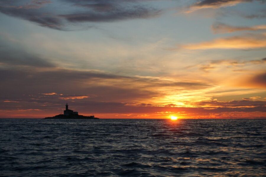 Rovinj: Sunset Boat Trip with Dolphin Watching - The islands segment: where the sunset colors start to matter