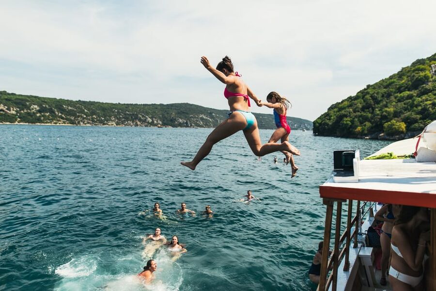 Rovinj: Sunset Cruise with Swim Stop, Drinks, and Fruits - Weather, timing, and the real odds of a perfect evening