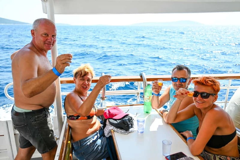 Shipwreck - Blue Lagoon All Inclusive + Trogir Walking Tour - Who this tour suits best, and who should skip it