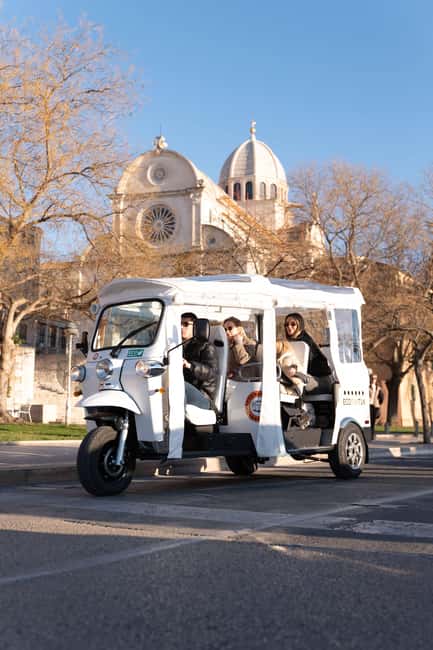 Šibenik: 3 hours City&wine tour, tasting and fortresses inc - A hill break you will feel in your legs