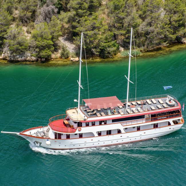 Šibenik or Zadar: Krka falls, olive mill, oil & wine tasting - The Croatian Homeland War stop, and why it matters