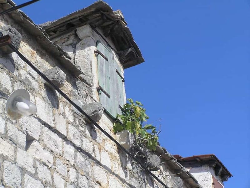 Šolta Island: Self-Guided Bike Tour - What to pack for comfort: shoes, water, and sun protection