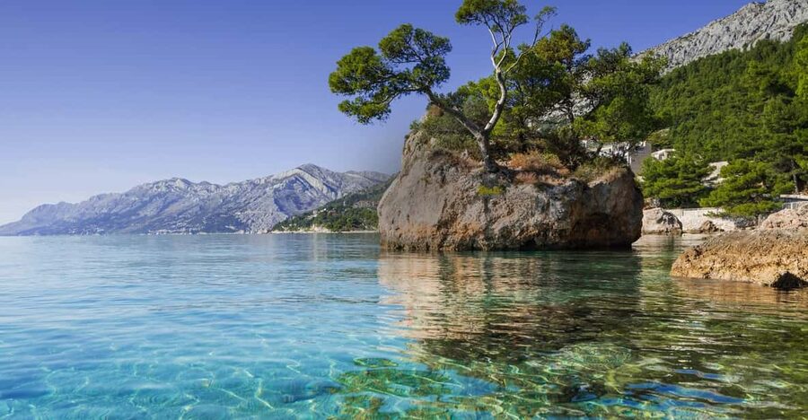 Speedboat Panorama Excursion Brac Povlja - MPL Nautika - The ride starts right away: Makarska Riviera momentum