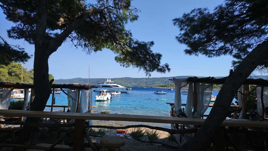 Speedboat to 3 islands: Hvar, Brač, Zečevo with watersports - Zečevo uninhabited island: kayaking for views and snorkeling for small thrills