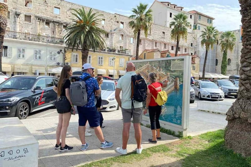 Split: 48-Hour Sightseeing Bus Pass - Red Line: city sights, palace views, and a green park break