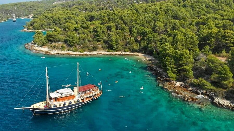 Split: All inclusive Brač & Šolta Island Swimming Cruise - Why This Brač and Šolta Swimming Day Feels Like a Real Getaway