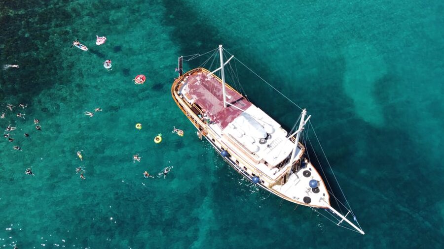 Split: All inclusive Brač & Šolta Island Swimming Cruise - The Traditional Village Moment, Plus Drinks to End the Day Right