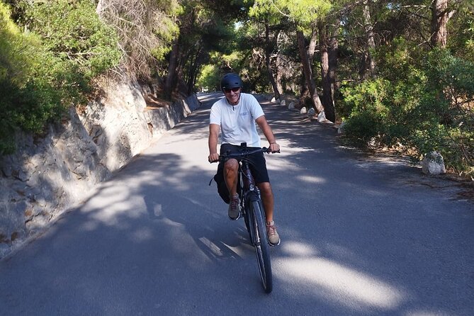 Split City Electric Bike Tour - Matejuska harbor stop: fishing life and real waterfront texture