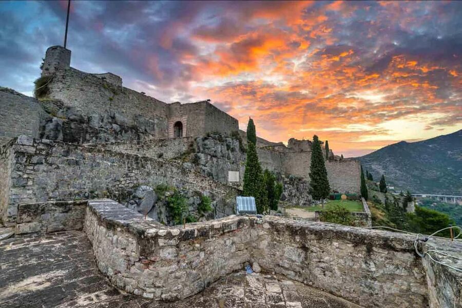 Split: City Sightseeing Evening Sunset Tour in Klis - Klis Fortress: filming locations, defenses, and what you’ll actually notice