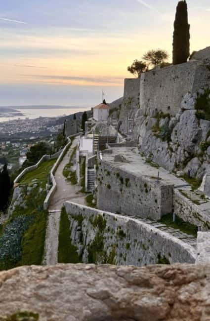 Split: City Sightseeing Evening Sunset Tour in Klis - Sunset over Split and the Adriatic: how to get the best photos