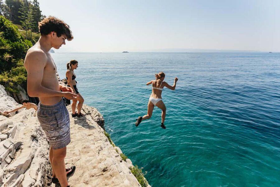 Split: Cliff Jumping & Deep Water Solo Tour - Deep water solo in Split, at sea level